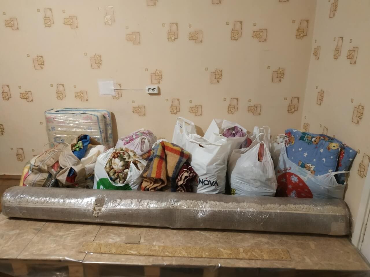 Фото зі зборів притулку SOS #9