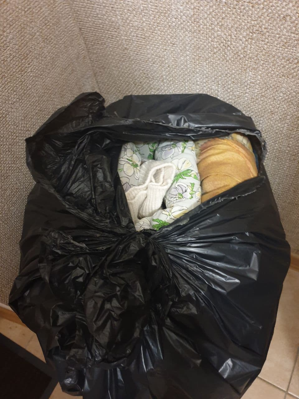 Фото зі зборів притулку SOS #18