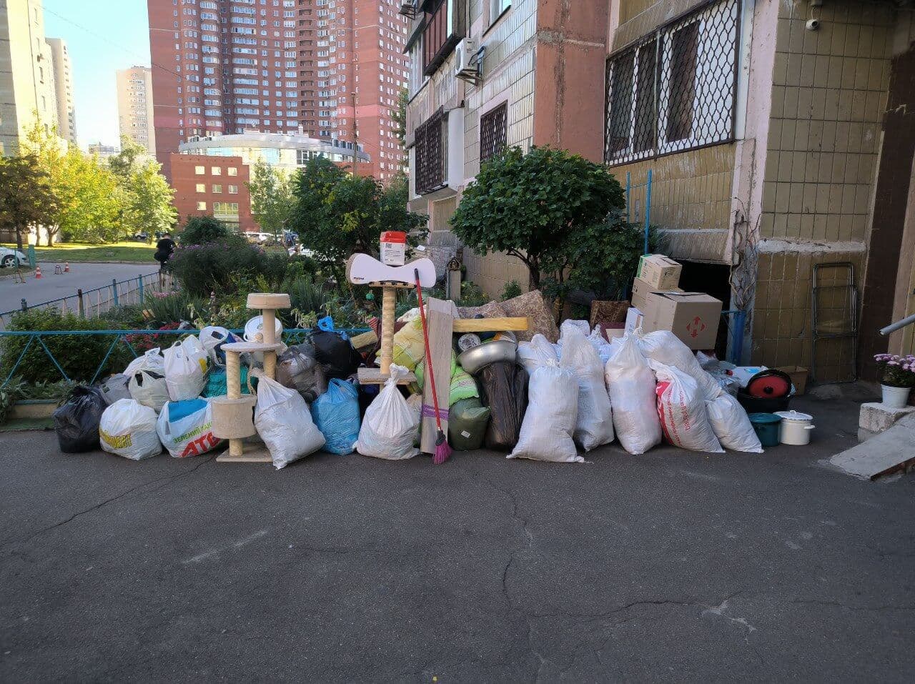 Фото зі зборів притулку SOS #22