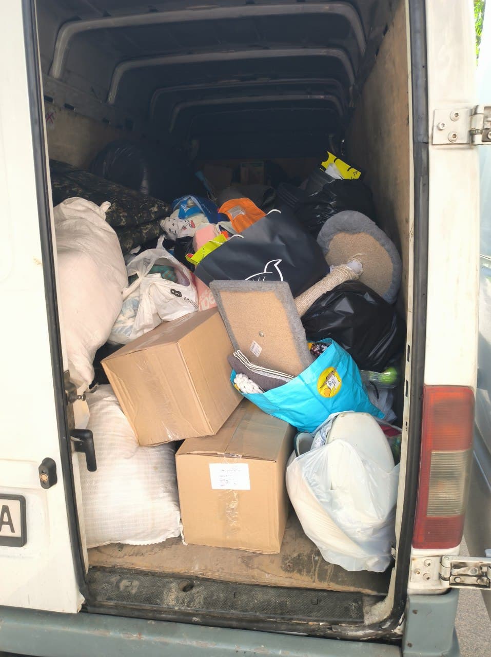 Фото зі зборів притулку SOS #23