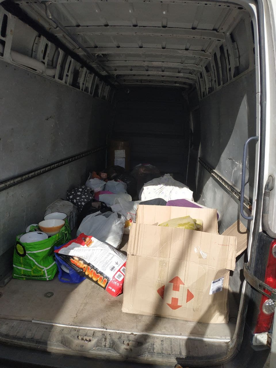 Фото зі зборів притулку SOS #36